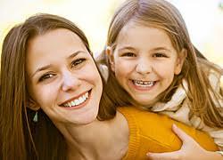 Να έχεις μικρότερη αδερφή σημαίνει...