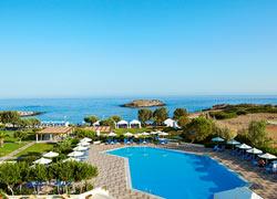 5 οικογενειακά ξενοδοχεία στην Ελλάδα που... τα έχουν όλα!