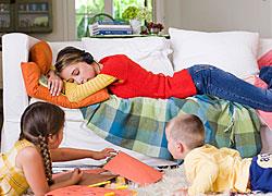 «Δεν είμαι σούπερ-μαμά, είμαι απλώς μια μαμά. Κι αυτό αρκεί!»