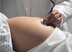 Πότε είναι απαραίτητη η αμνιοπαρακέντηση και ποιους κινδύνους κρύβει