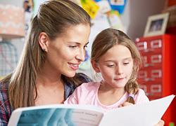 Διάβασμα για το σχολείο: Πόσο πρέπει να εμπλέκονται οι γονείς;