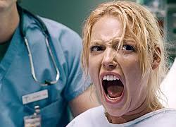 Γιατί η γέννα δεν έχει καμία σχέση με αυτό που βλέπουμε στις ταινίες