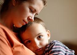 Γονείς με «συνεξάρτηση»: Όταν οι θυσίες και η φροντίδα κάνουν τις σχέσεις νοσηρές
