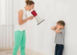 5 συμβουλές για να μάθετε στο παιδί να σας ακούει χωρίς να φωνάζετε