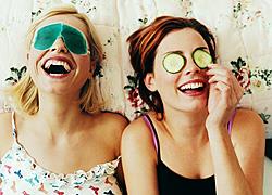 Τα άστρα μιλάνε: Με ποια ζώδια ταιριάζετε και ποια δεν πρέπει να… πλησιάζετε!