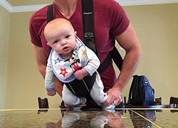 Μωρό χορεύει το «Beat it» του Michael Jackson και κλέβει τις καρδιές μας!