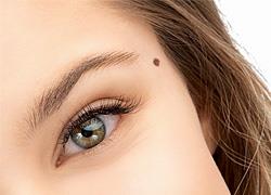 Έχετε ελιά σε κάποιο από αυτά τα 7 σημεία; Δείτε τι σημαίνει για τον χαρακτήρα σας!