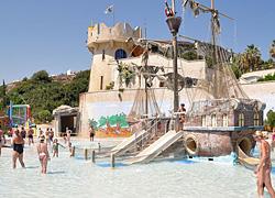 Τα 7 καλύτερα water parks στην Ελλάδα: Διασκέδαση στο νερό για όλη την οικογένεια