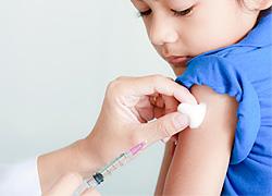 Υποχρεωτικά θα εμβολιάζονται τα παιδιά στη Γαλλία