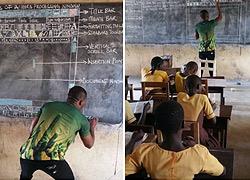 Δάσκαλος-πρότυπο στη Γκάνα διδάσκει Πληροφορική στους μαθητές του χωρίς... υπολογιστές