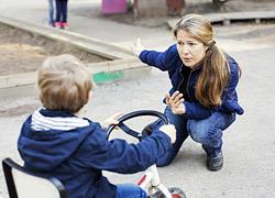 Είναι σωστό να να παρεμβαίνουμε όταν η συμπεριφορά ενός ξένου παιδιού ξεπερνά τα όρια;