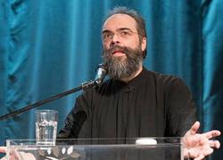 «Μην χαστουκίζεις το παιδί σου το 2018»: Τα λόγια του πατέρα Ανδρέα Κονάρνου που πρέπει να διαβάσει κάθε γονιός!