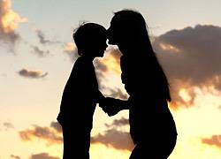 «Ένα γράμμα στον άνθρωπο που θα μπει στη ζωή της μαμάς μου αλλά και στη δική μου»