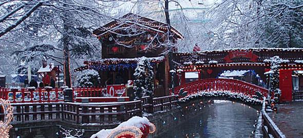 Τα 7 καλύτερα χριστουγεννιάτικα πάρκα στην Ελλάδα!