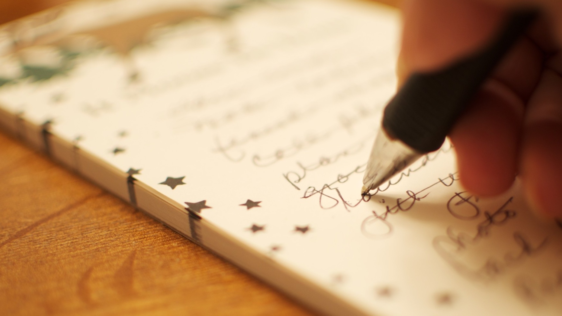 Make a list. Записка на столе. Листок бумаги с текстом на столе. List. Writing list.