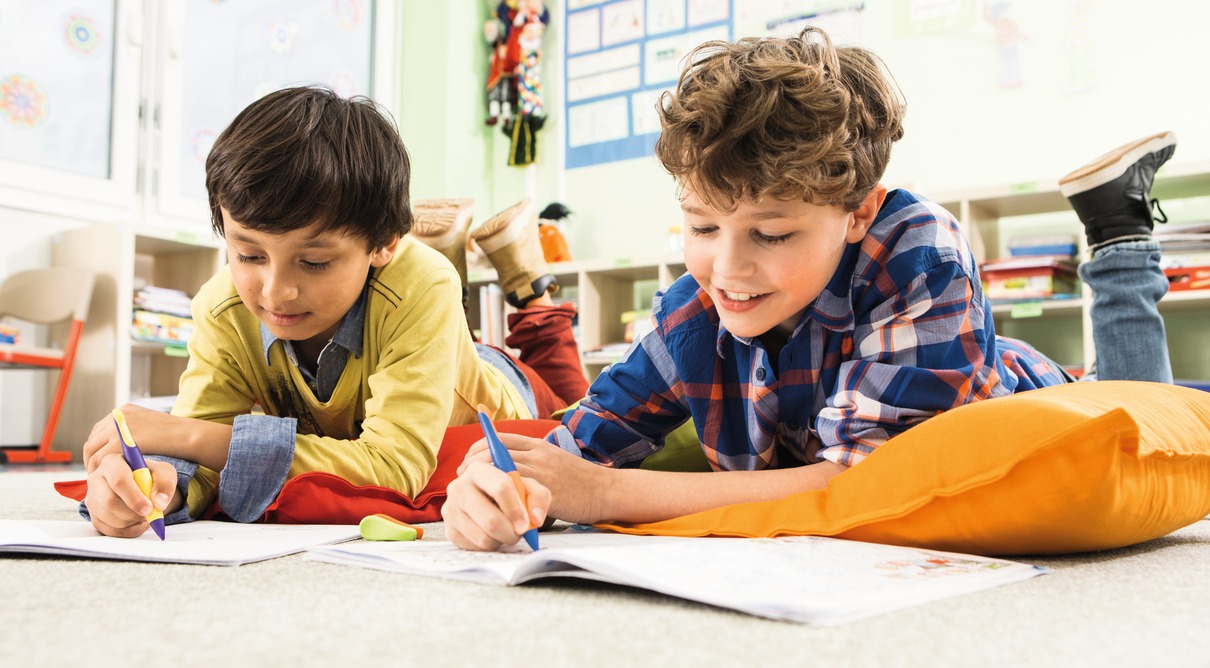 Skills school. Student Learning English writing Pen.