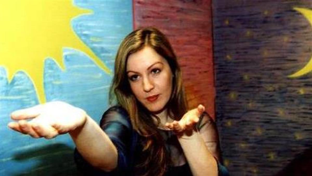 Κερδίστε 5 διπλές προσκλήσεις για την αφήγηση παραμυθιών με τη Σάσα Βούλγαρη