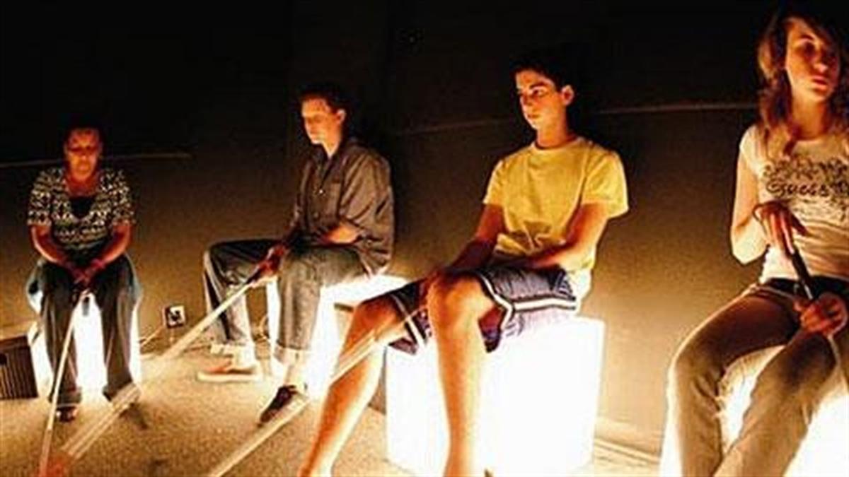 Διαγωνισμός: Κερδίστε 5 διπλές προσκλήσεις για τo Dialogue in the Dark στο Badminton