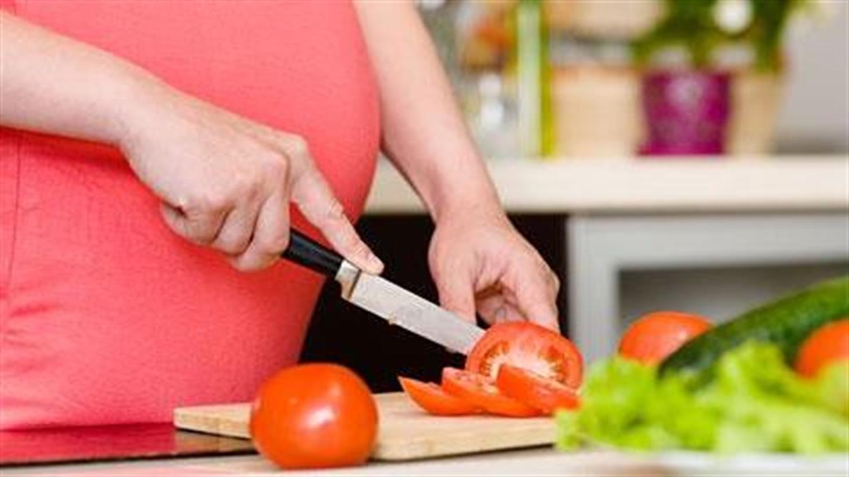 Χορτοφαγία στην εγκυμοσύνη: Τα οφέλη και οι πιθανοί κίνδυνοι