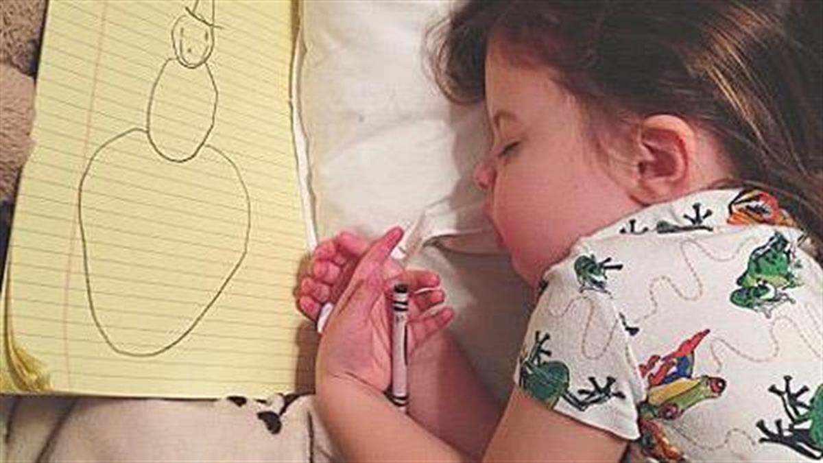 Ζωγραφίζει μέχρι να κοιμηθεί: H μοναδική ιστορία της 4χρονης Roozle σε φωτογραφίες!