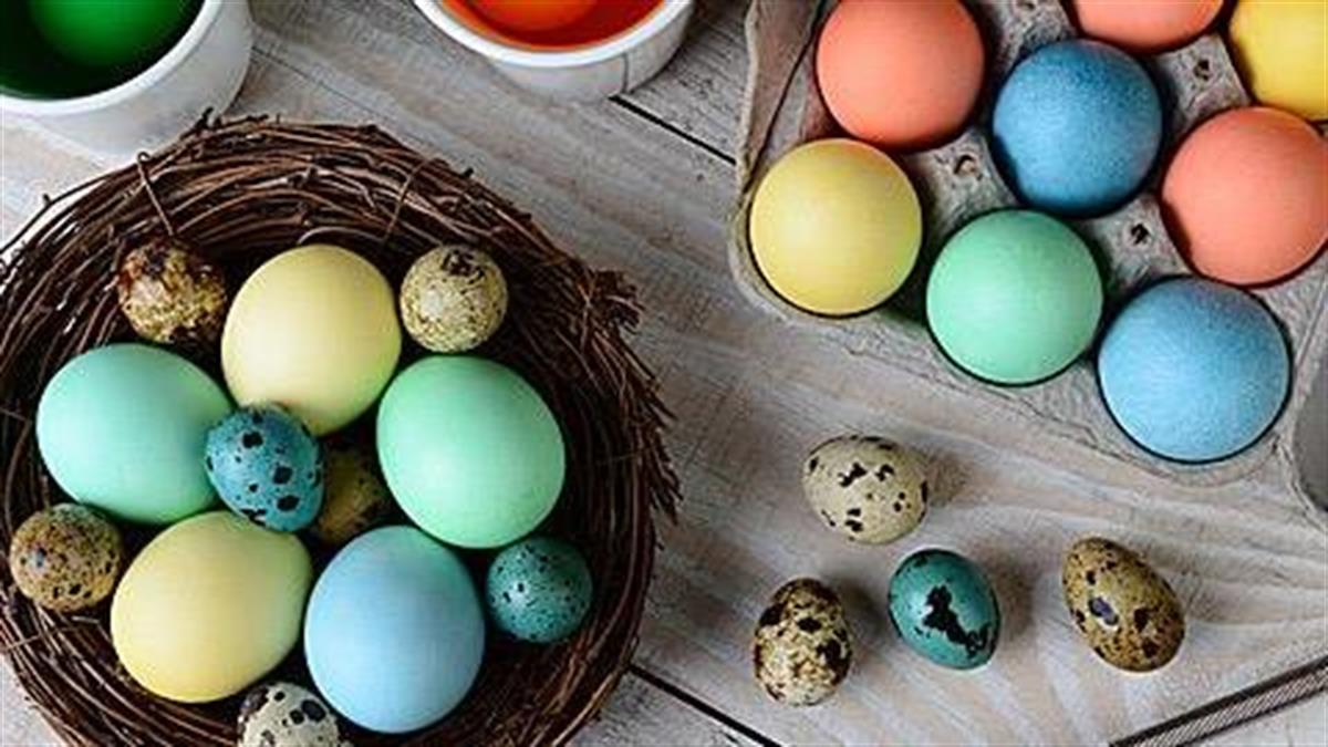 Πώς θα βάψετε τέλεια πασχαλινά αυγά: Οδηγίες και έξυπνα tips!