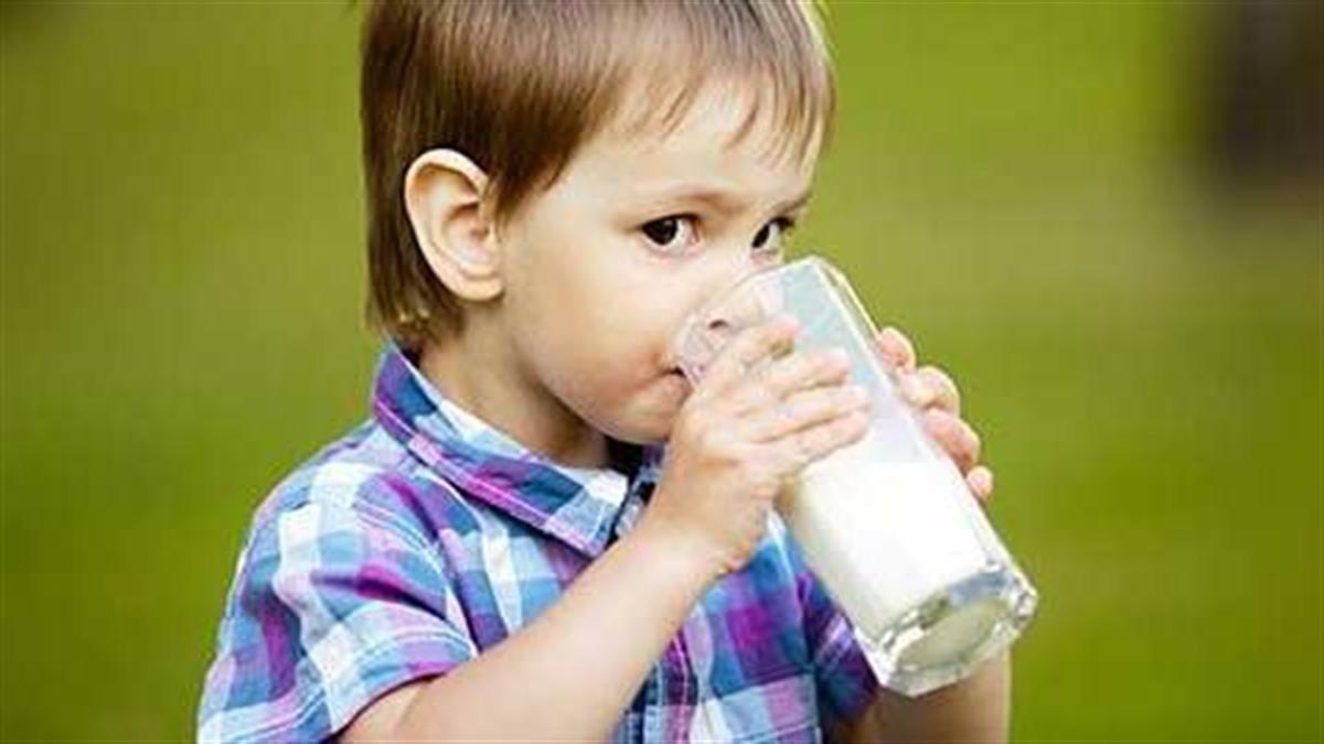 Ελαφρύ ή πλήρες: Τι γάλα να δίνω στο παιδί μου;
