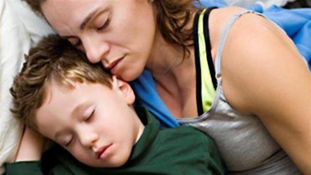 Ο 7,5 ετών γιος μου κοιμάται μόνο μαζί μου. Τι να κάνω;