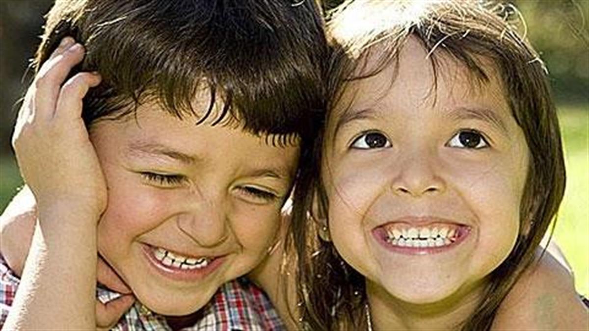 7 λόγοι που ένα παιδί πρέπει να έχει αδέλφια