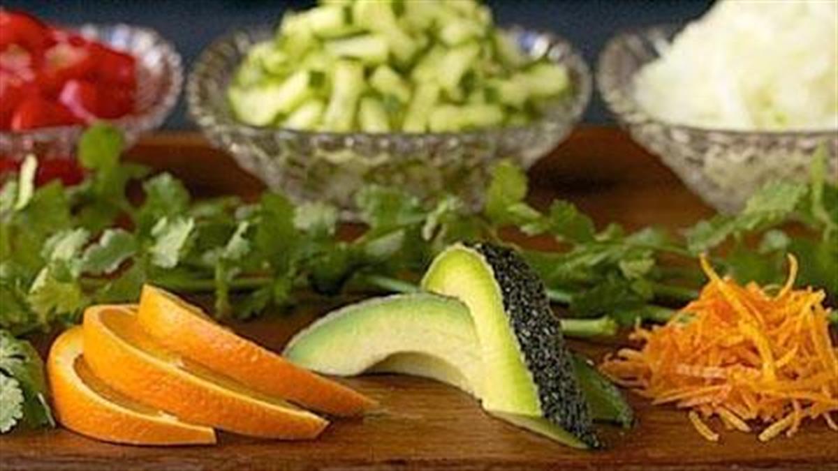 15 υλικά που θα απογειώσουν τις σαλάτες σας!