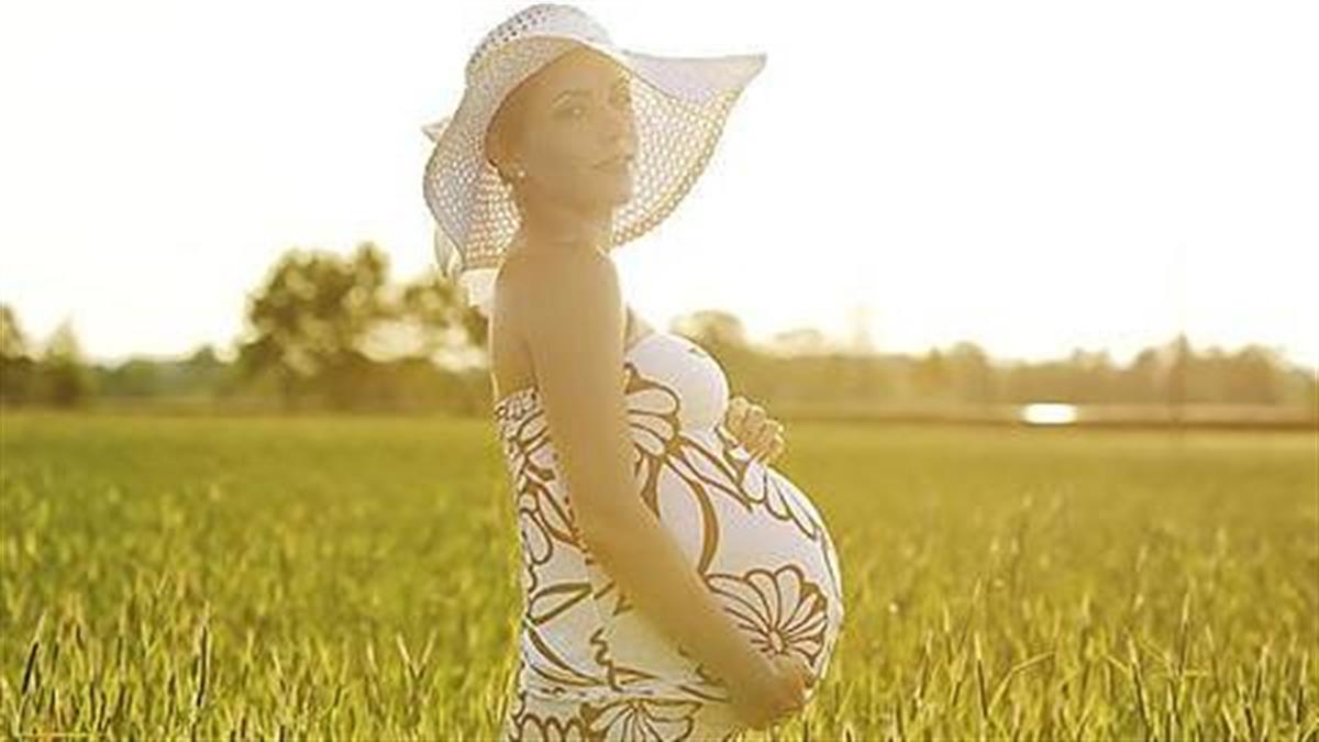 Εγκυμοσύνη το καλοκαίρι: Τι πρέπει να προσέξετε
