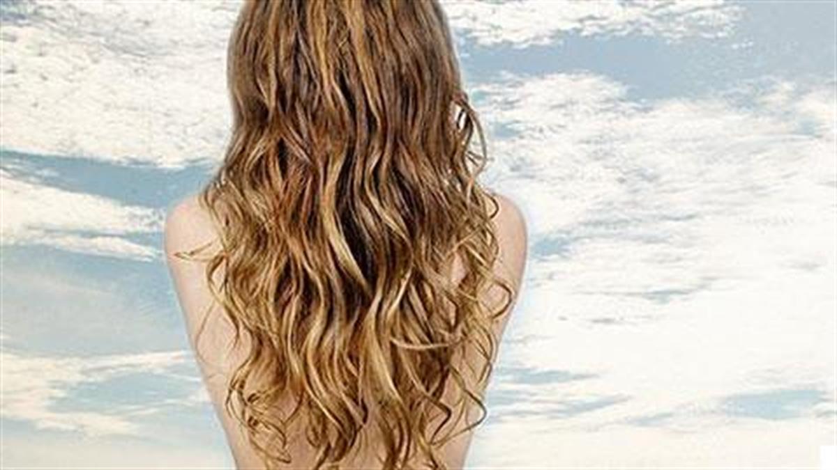 Κάντε τα μαλλιά σας να φαίνονται όπως μετά τη θάλασσα... όλο το χρόνο!