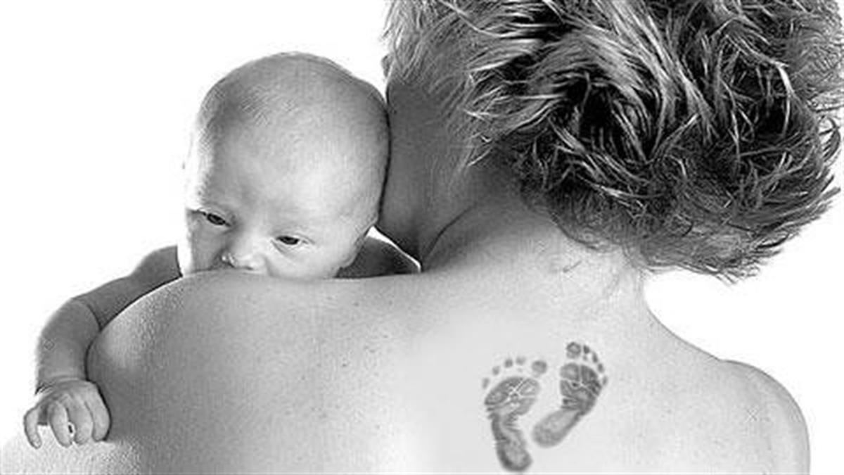 15 υπέροχα τατουάζ που εξυμνούν τη μητρότητα!