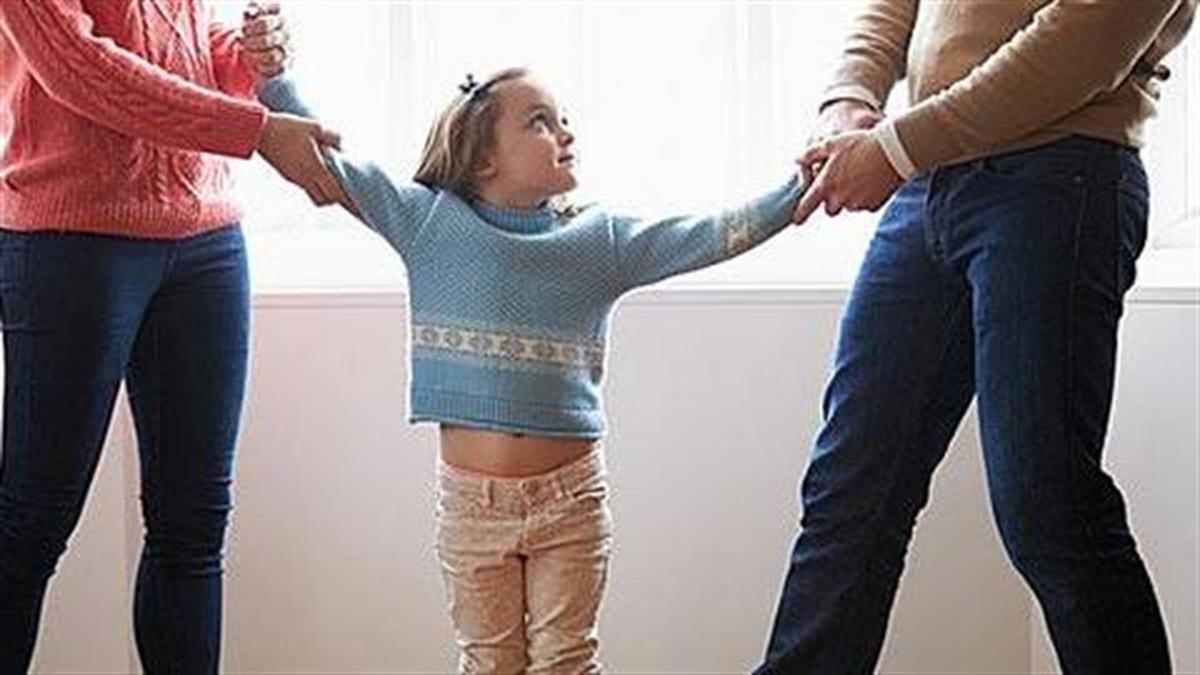 Πώς να μην τσακώνεστε με τον σύντροφό σας για την ανατροφή των παιδιών