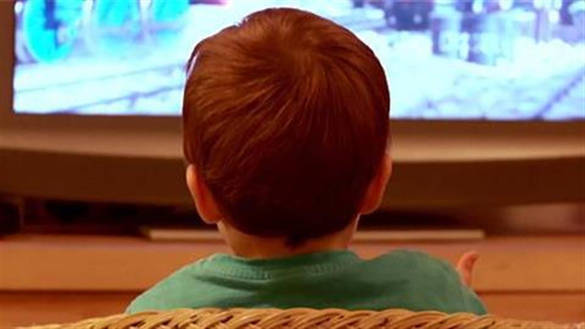 Η τηλεόραση δεν είναι νταντά: 4 σοβαροί λόγοι να την κλείσετε
