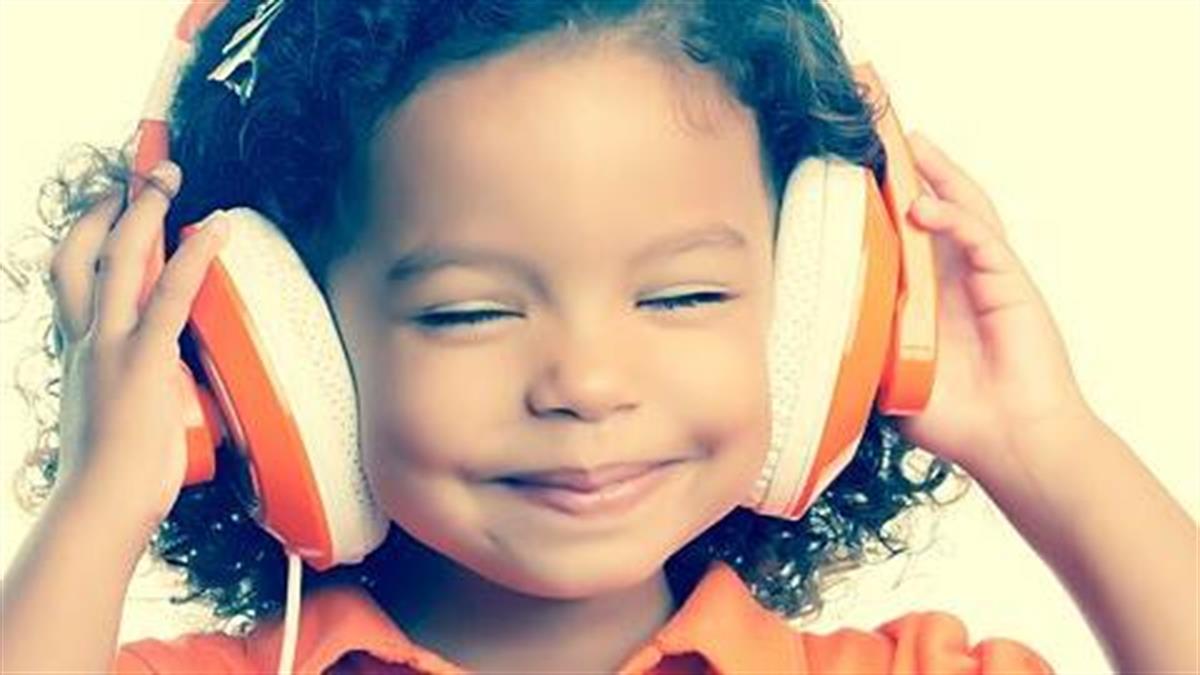 12 χαρούμενα καλοκαιρινά τραγούδια για μικρούς και μεγάλους
