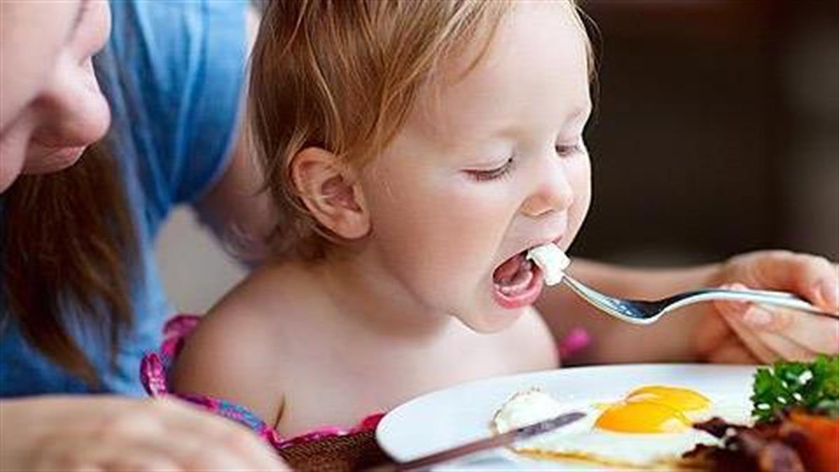 Κάθε πότε πρέπει να τρώνε αυγό τα παιδιά;