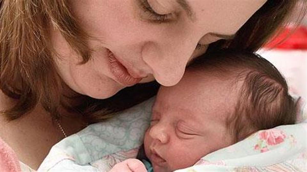 Η απίστευτη ιστορία του μωρού που γεννήθηκε… δύο φορές!
