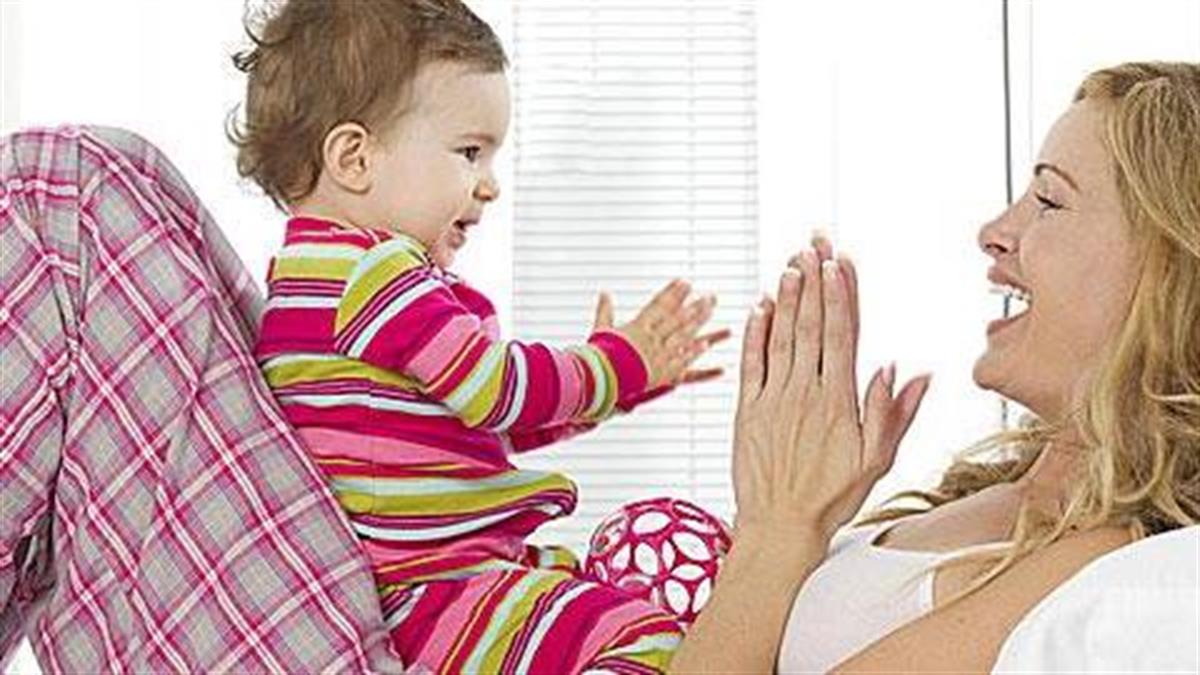 Πώς να εξασκήσετε τις κινητικές δεξιότητες του μωρού τον πρώτο χρόνο της ζωής του