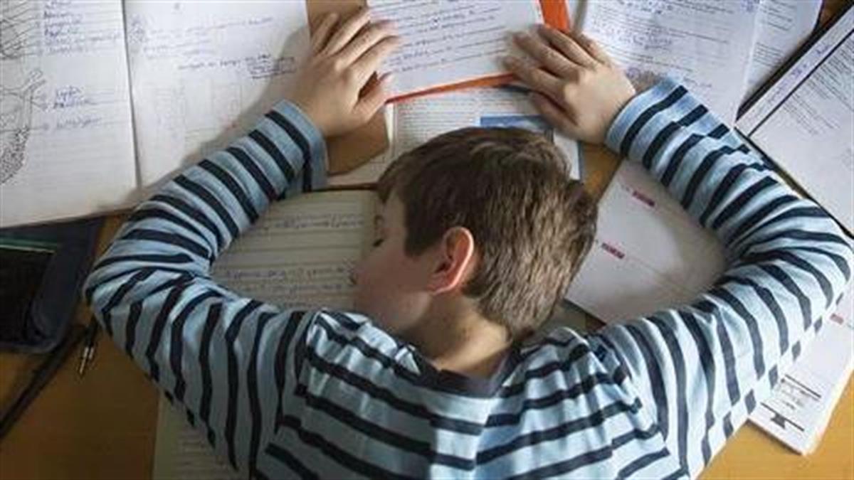 Πώς να βοηθήσετε το παιδί την περίοδο των εξετάσεων