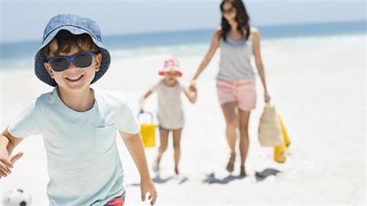 4 συμβουλές που θα κάνουν τις διακοπές με τα παιδιά (πολύ) πιο εύκολες