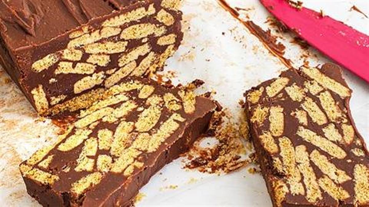 Πώς να φτιάξετε σοκολατένιο γλυκό ψυγείου με μπισκότο