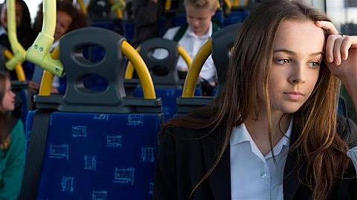 «Η κόρη μου αδιαθέτησε πρώτη φορά στο λεωφορείο και τη βοήθησε ένα αγόρι»