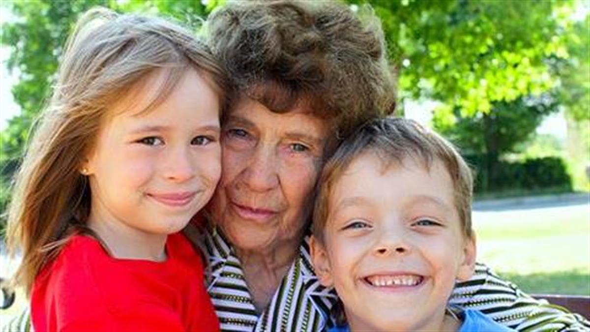 Γιατί οι γιαγιάδες είναι πιο καλές με τα εγγόνια τους απ ότι ήταν με τα παιδιά τους