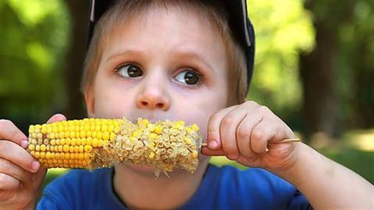 6 tips για να μάθετε στο παιδί να τρώει λαχανικά