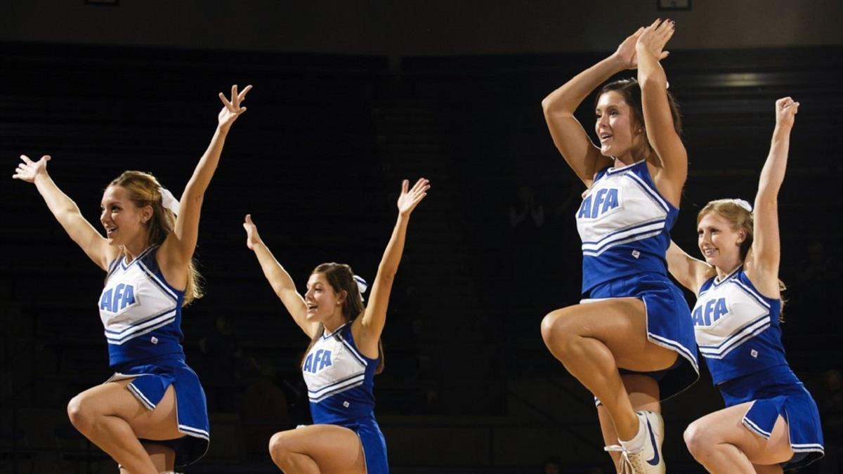 Cheerleading και μαζορέτες έρχονται στα ελληνικά σχολεία