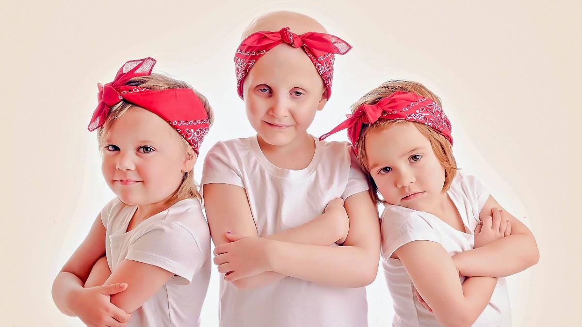 3 κορίτσια που νίκησαν τον καρκίνο στέλνουν μήνυμα θάρρους στα παιδιά που παλεύουν