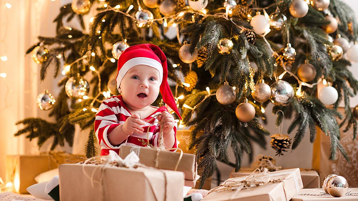 Τα μωρά που γεννιούνται Χριστούγεννα κάνουν τους γονείς... ακόμα πιο ευτυχισμένους!