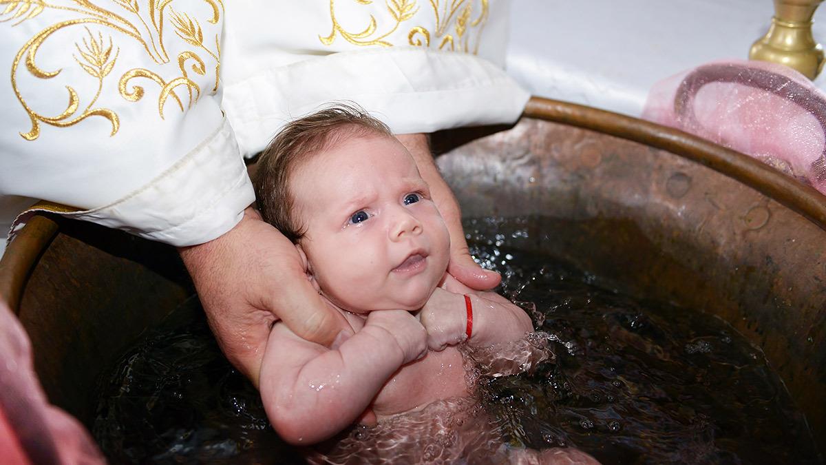 Mωρό πέθανε λίγο μετά την βάφτιση, λόγω πνιγμού από το νερό