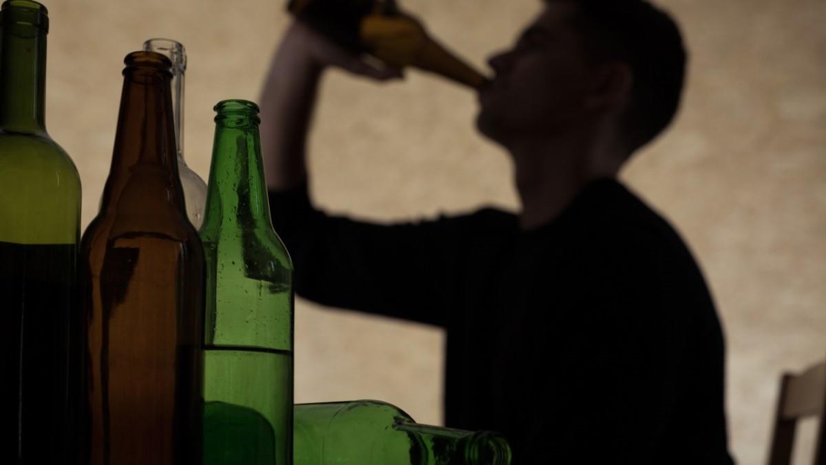 Τρεις 15χρονοι βρέθηκαν λιπόθυμοι από το αλκοόλ σε κλειστό δημοτικό σχολείο