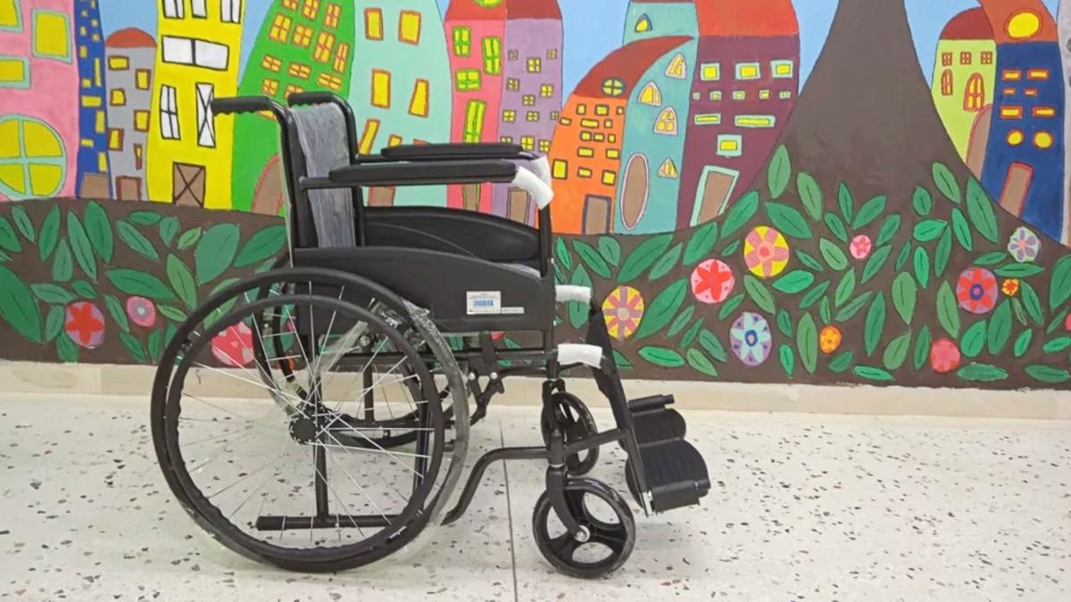 Κοζάνη: Μαθητές δώρισαν ένα αναπηρικό αμαξίδιο στο γηροκομείο της πόλης τους